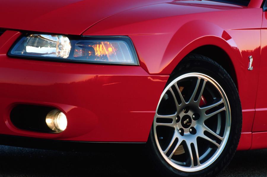  Ford Mustang SVT Cobra Convertible 2002 года  (фото 80 из 103)